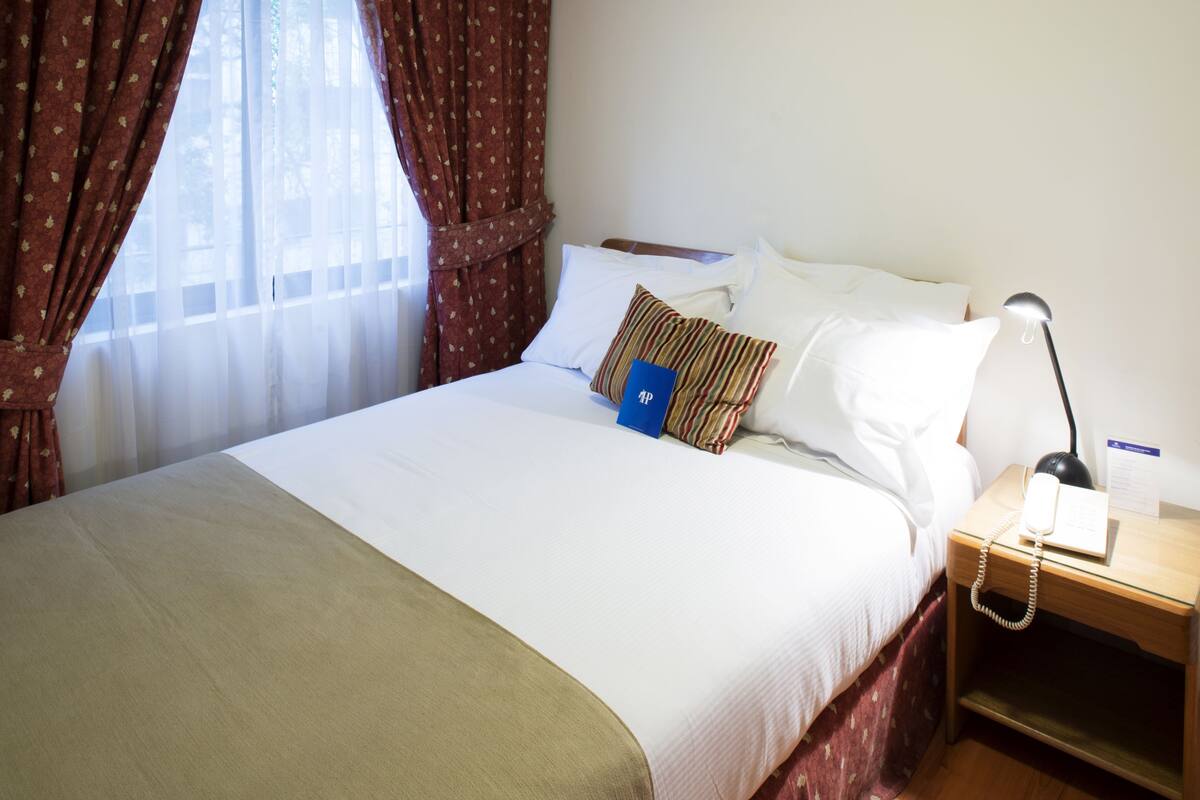1 bedroom, pillow-top beds, in-room safe, desk