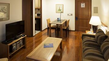 1 bedroom, pillowtop beds, in-room safe, desk