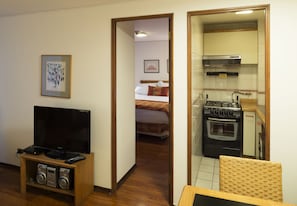 1 bedroom, pillowtop beds, in-room safe, desk - Presidente Edificio Santiago (Santiago)