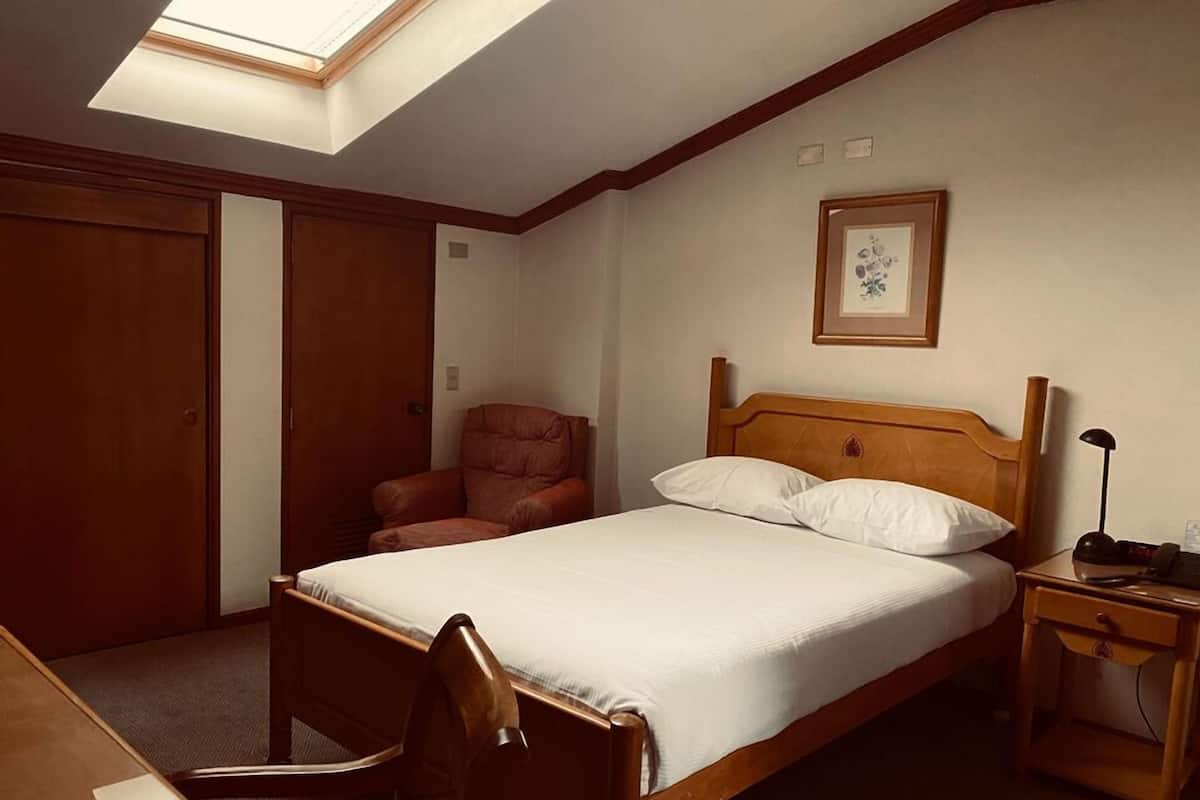 Express | 1 habitación, minibar, caja de seguridad en la habitación y escritorio