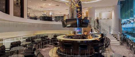 Serves lunch and happy hour