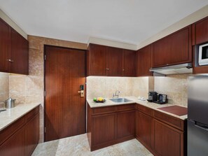 Down comforters, minibar, in-room safe, desk