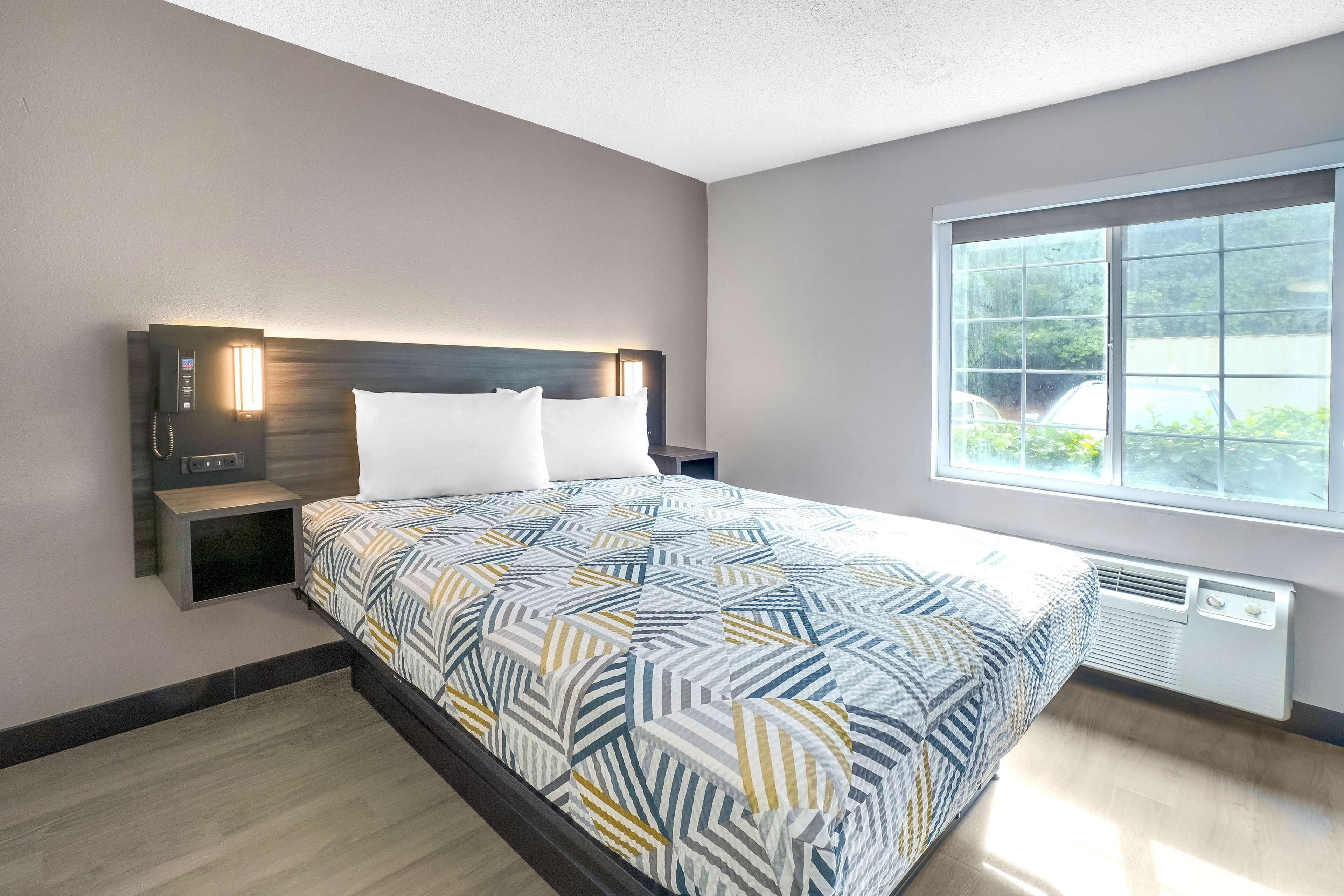 Desk, free WiFi, bed sheets, alarm clocks