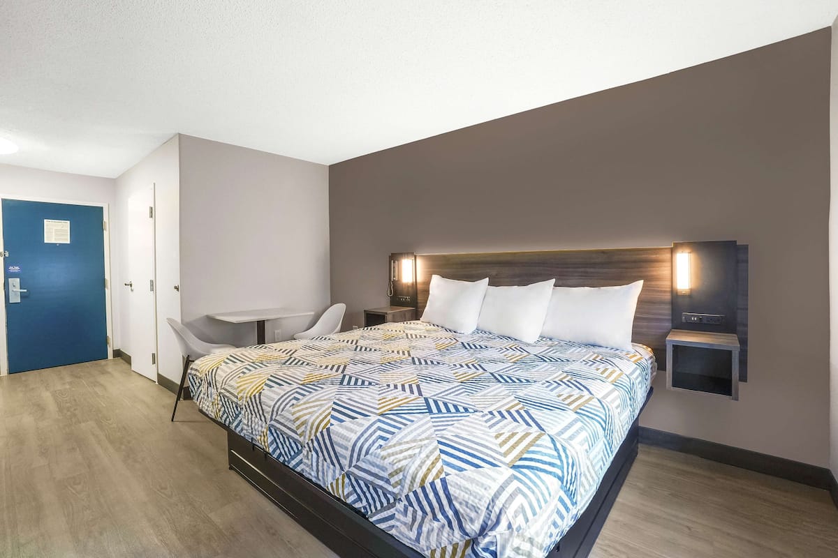 Desk, free WiFi, bed sheets, alarm clocks