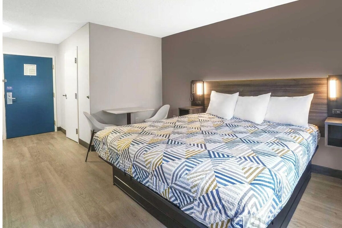 Desk, WiFi (free), alarm clocks, bed sheets