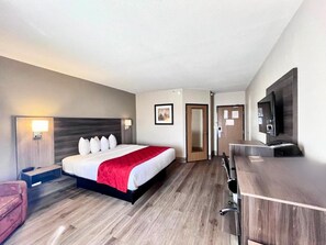 Room, 1 King Bed, Non Smoking | Desk, blackout drapes, iron/ironing board, rollaway beds