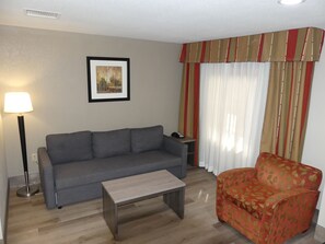 Suite, 1 King-Bett, Nichtraucher (One-Bedroom) | Wohnbereich