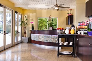 Interior detail - The Inn at East Beach (Santa Barbara)