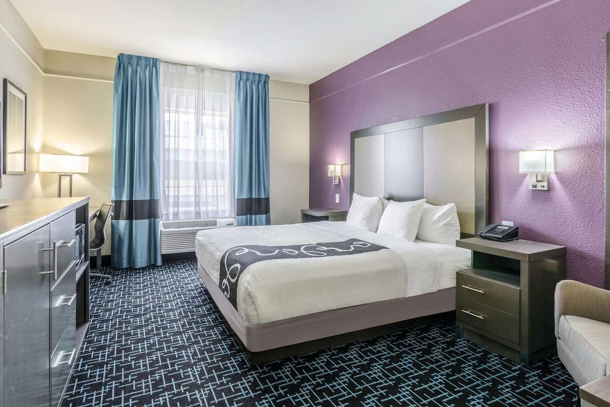 Premium bedding, down duvets, desk, iron/ironing board