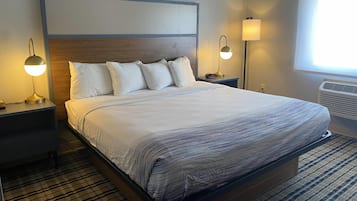 Rum - 1 kingsize-säng - icke-rökare (Roll-In Shower) | Skrivbord, gratis barnsängar, extrasängar och gratis wi-fi
