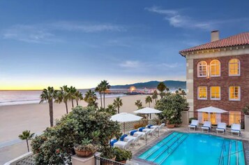 Piscina a l'aire lliure 