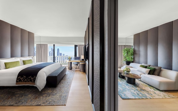 Suite (Urban) | Minibar, brankas, meja kerja, dan tirai kedap cahaya