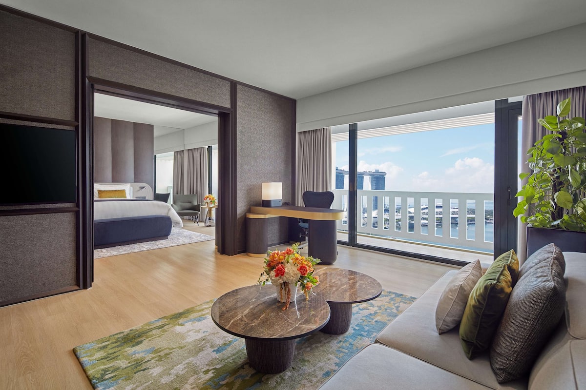 minibar, in-room safe, desk, blackout curtains
