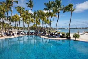 2 outdoor pools, pool umbrellas, sun loungers