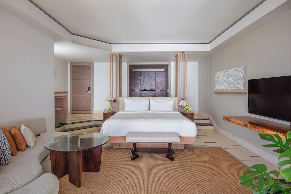 Frangipani Ocean View Junior Suite King | Premium bedding, memory-foam beds, minibar, in-room safe