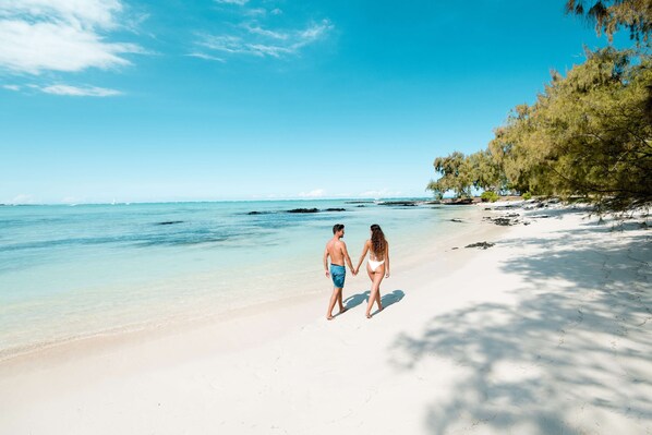 Playa privada, arena blanca, traslado desde/hacia la playa gratis