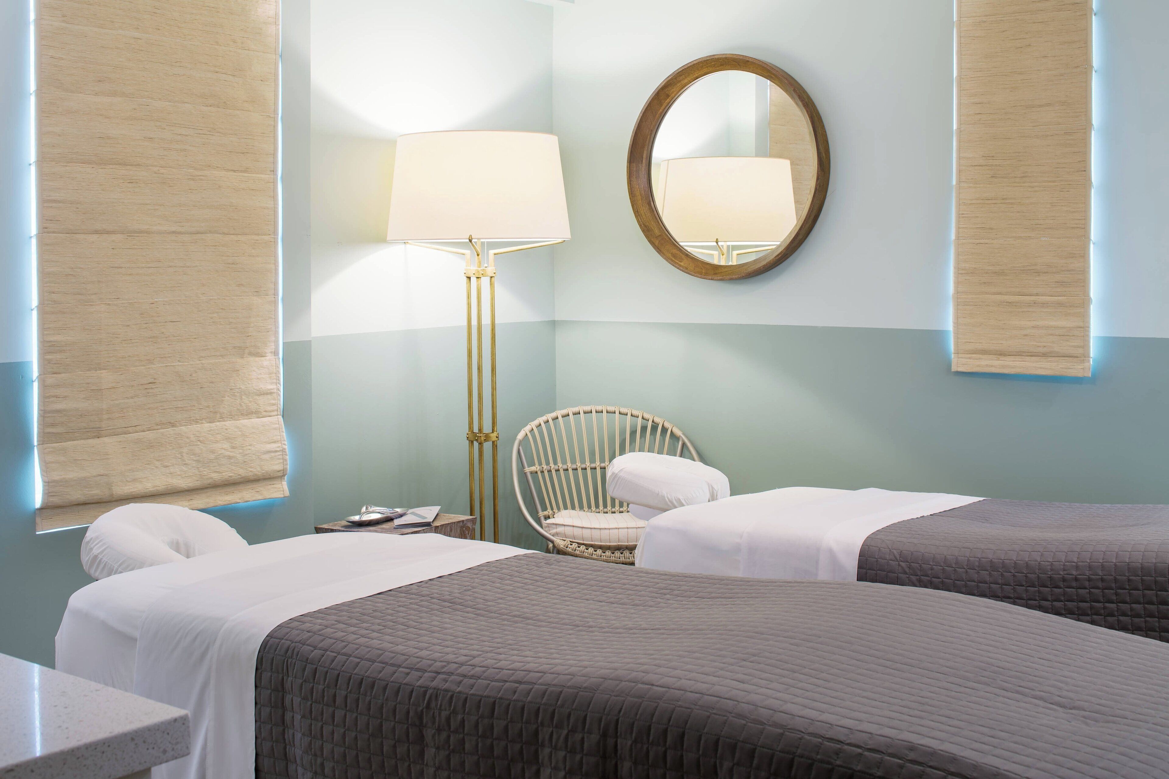 Couples treatment room(s), hot tub, body treatments, aromatherapy