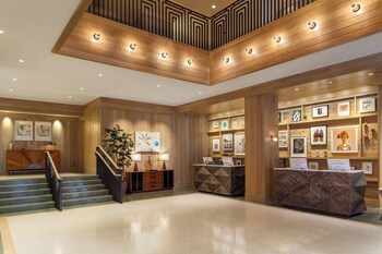 Reception area at Marriott Stanton South Beach