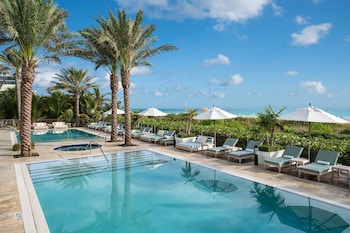 2 outdoor pools, open 8:00 AM to 10:00 PM, free cabanas, pool umbrellas at Marriott Stanton South Beach