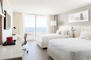 Hypo-allergenic bedding, down comforters, pillowtop beds, in-room safe at Marriott Stanton South Beach