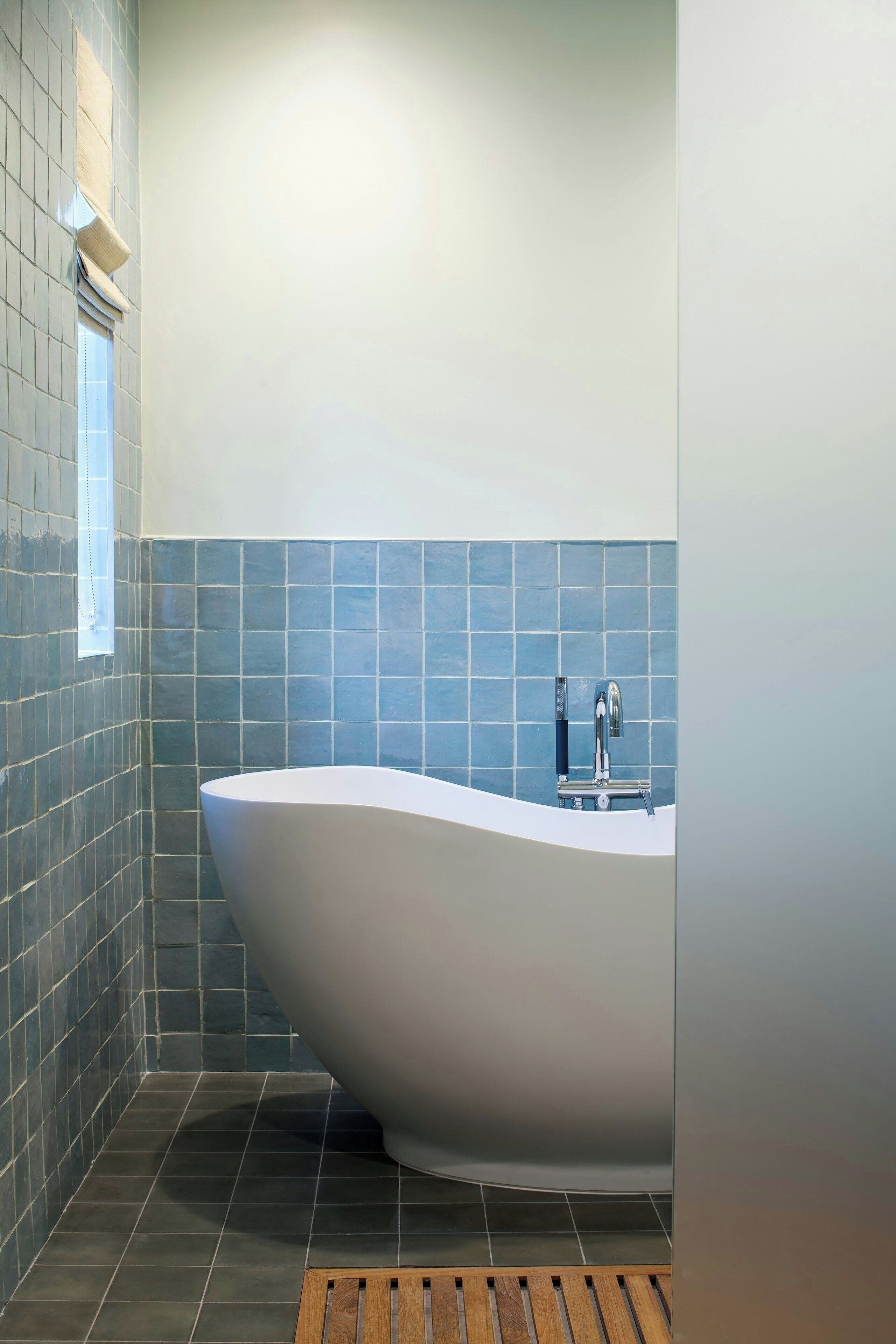 couples treatment room(s), hot tub, body treatments, aromatherapy