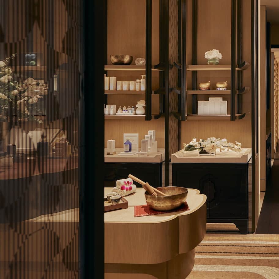 Couples treatment rooms, body treatments, aromatherapy