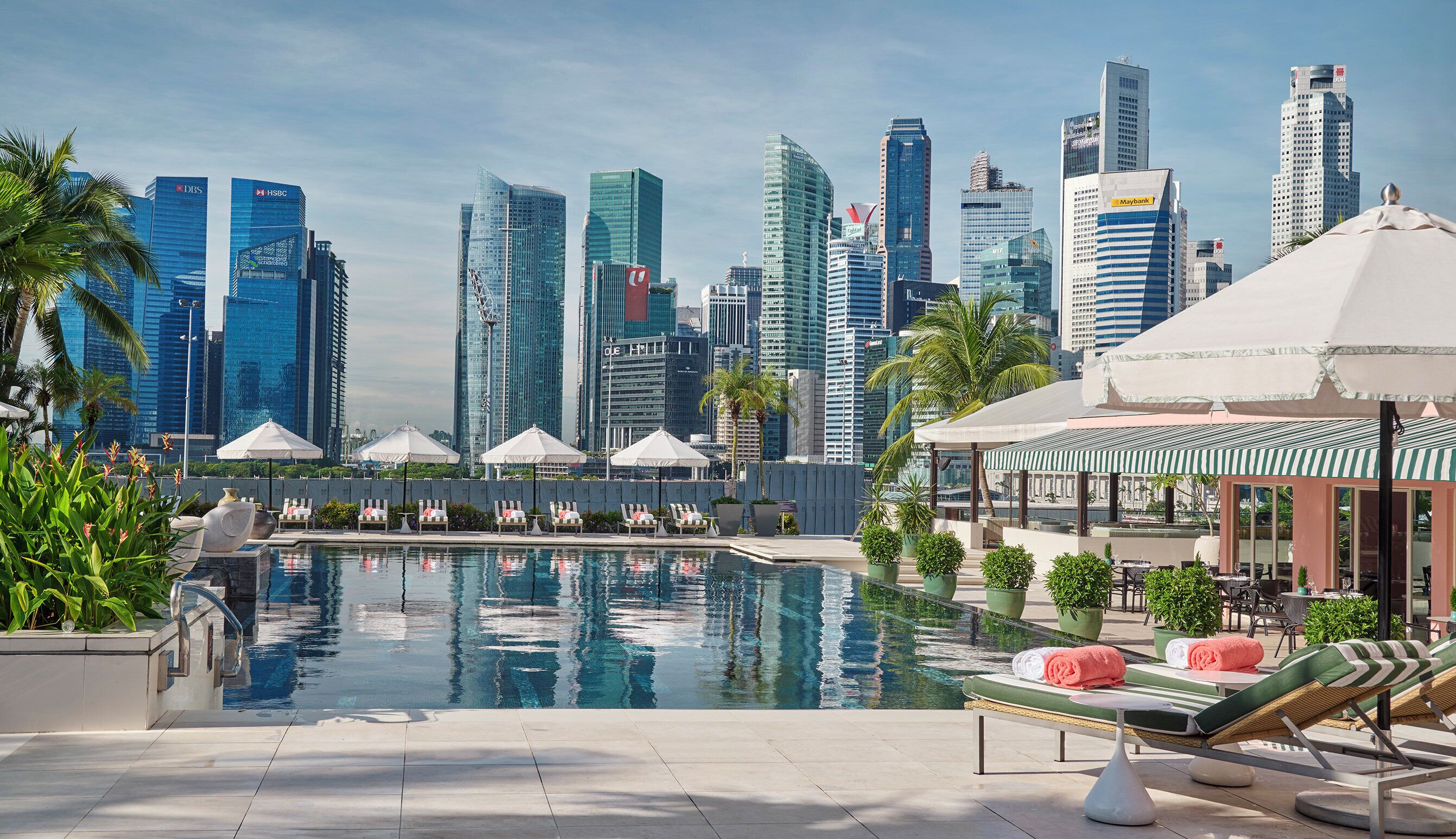 Outdoor pool, pool umbrellas, sun loungers