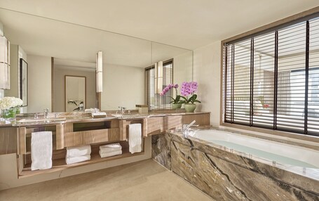 Mandarin Oriental, Singapore - Image 90