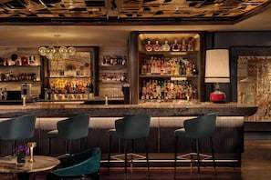 2 bars/lounges, cocktail bar - Mandarin Oriental, Singapore (Singapore)