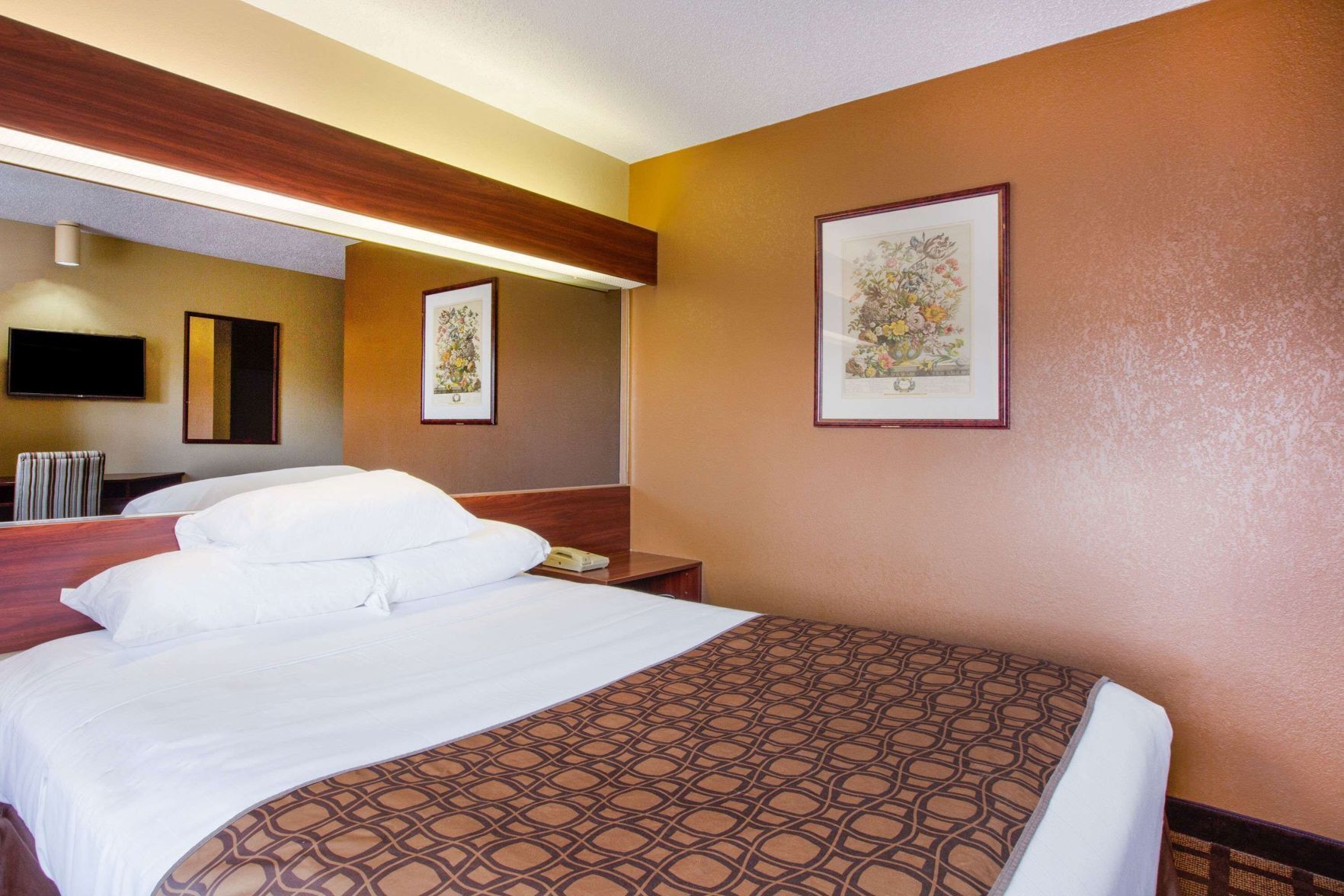 In-room safe, desk, iron/ironing board, free cribs/infant beds