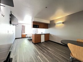 Free WiFi, bed sheets, alarm clocks