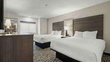 標準客房, 2 張加大雙人床, 無障礙, 非吸煙房 (Walk-in Shower) | 舒適加層、書桌、熨斗/熨衣板、免費無線上網
