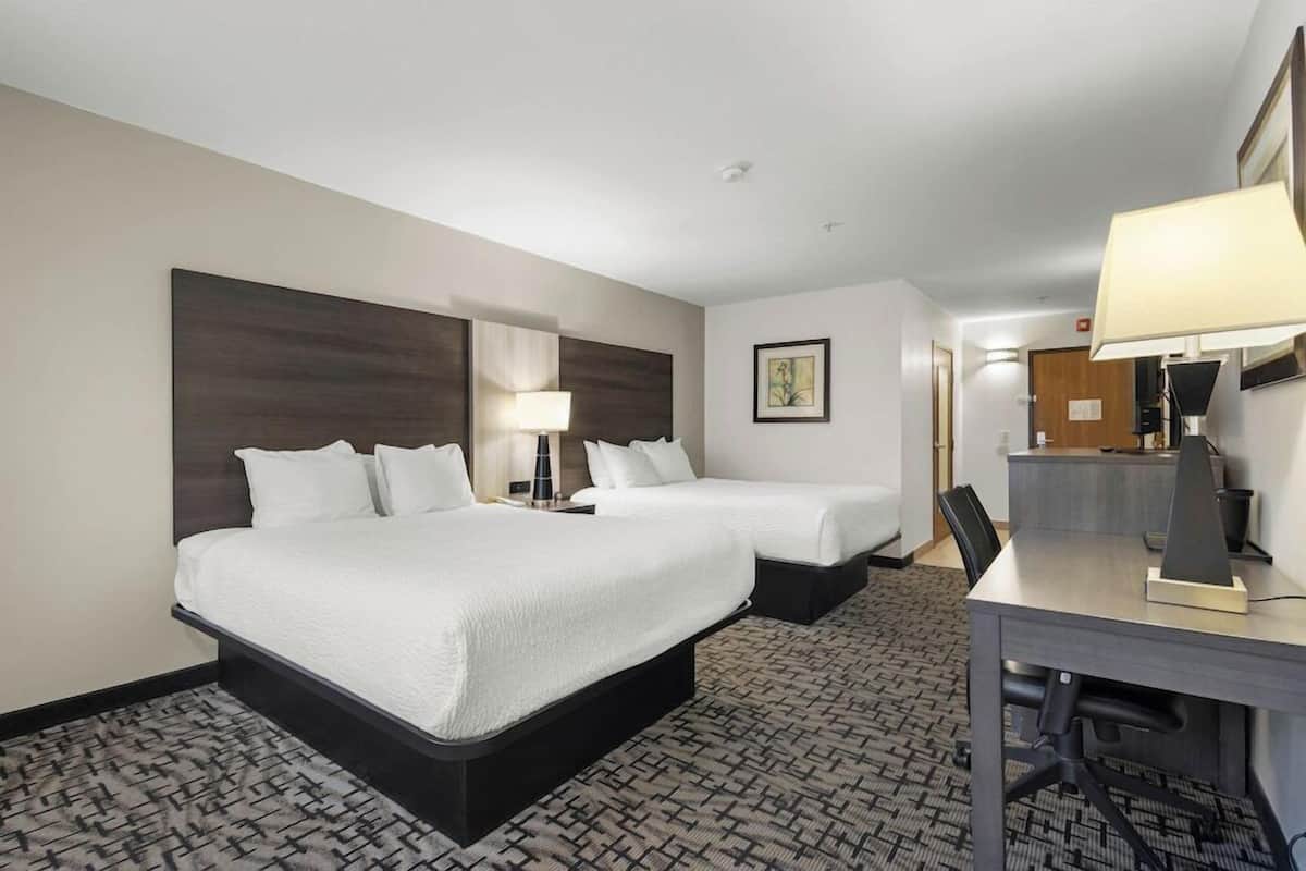 Pillow-top beds, desk, iron/ironing board, free WiFi