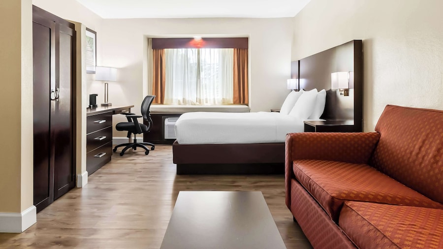 Best Western Patriots Point