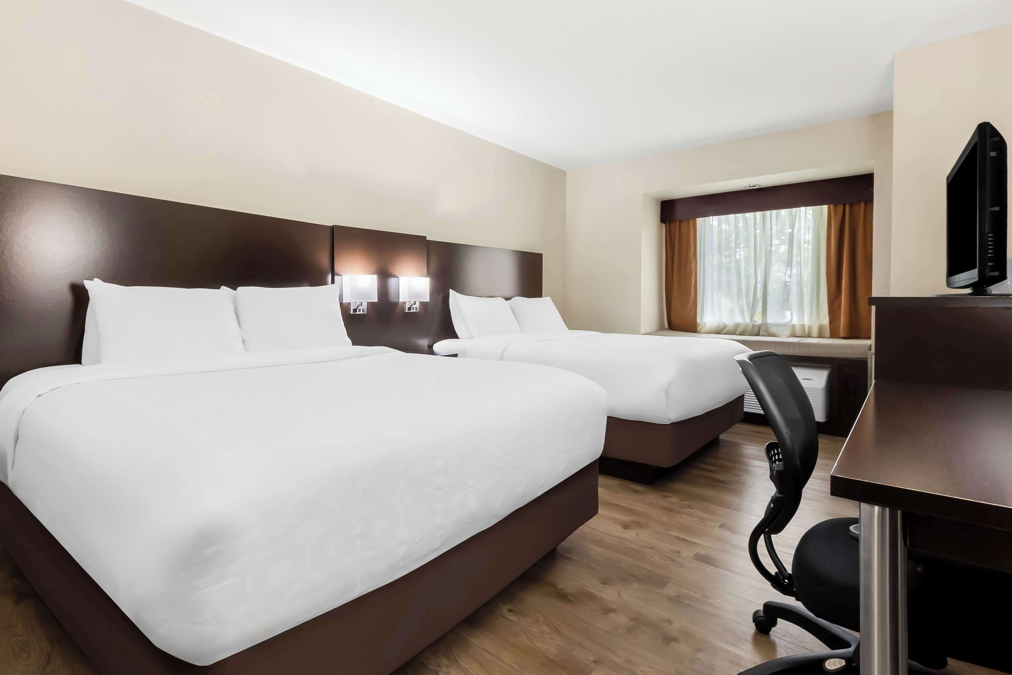 Photo - Best Western Patriots Point