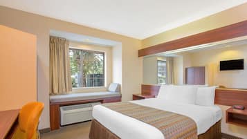 Standard Room, 1 Queen Bed | Premium bedding, desk, free WiFi, bed sheets