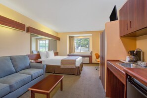 Premium bedding, desk, free WiFi, bed sheets - Microtel Inn & Suites by Wyndham Kannapolis/Concord (Kannapolis)