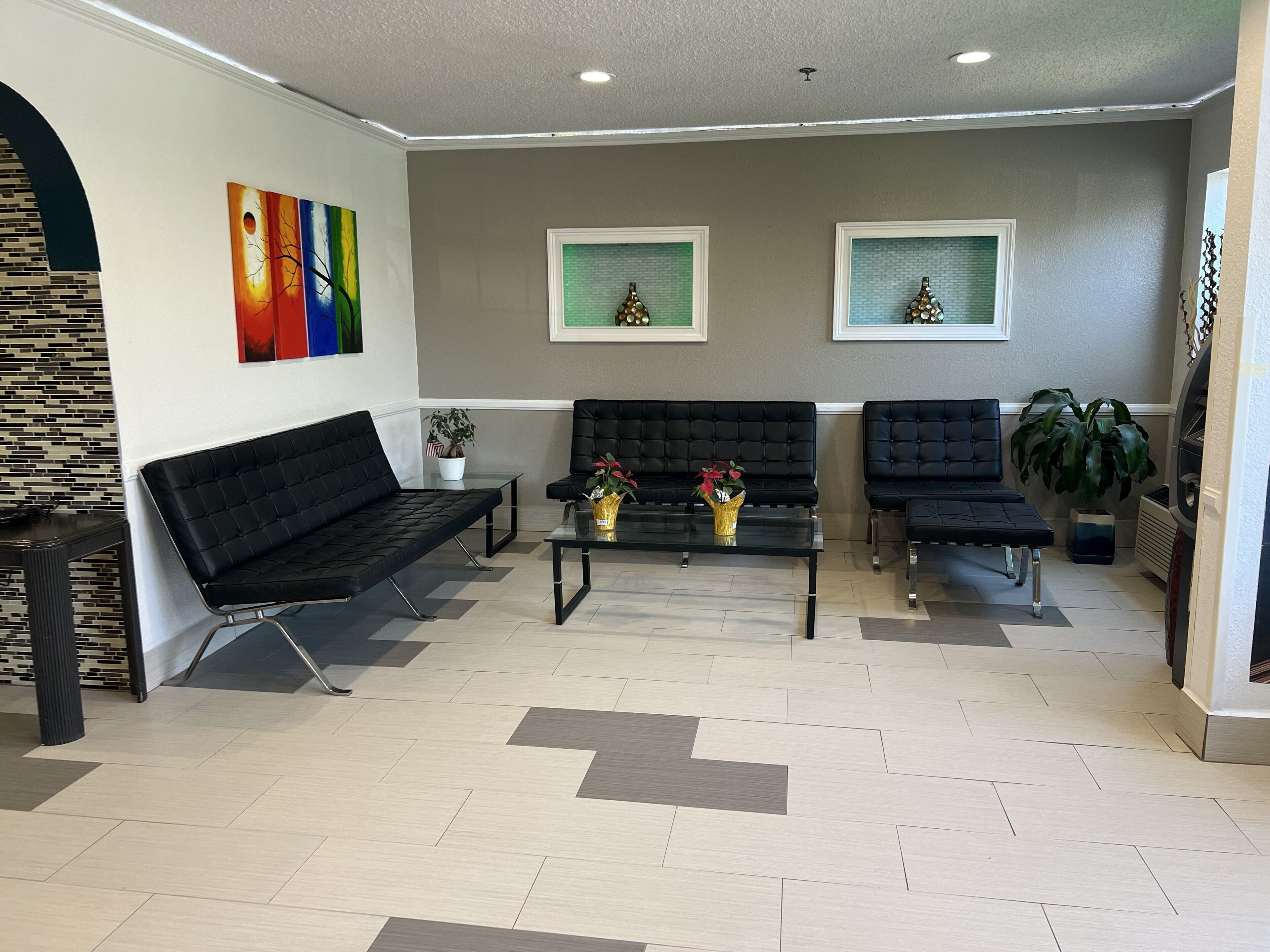 Una televisión de pantalla plana