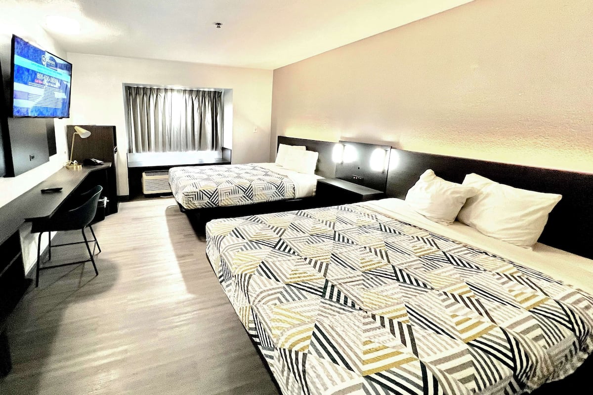 Free WiFi, bed sheets