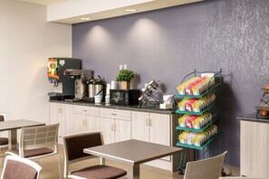 Free daily continental breakfast