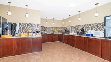Free daily continental breakfast