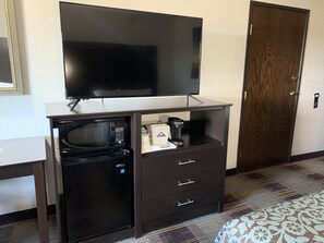In-room safe, desk, iron/ironing board, free cribs/infant beds