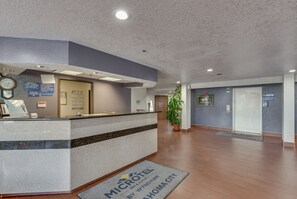 Reception - Microtel Inn & Suites by Wyndham Oklahoma City Airport (Oklahoma City)