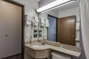 Combined shower/bathtub, free toiletries, hair dryer, towels - Microtel Inn & Suites by Wyndham Oklahoma City Airport (Oklahoma City)