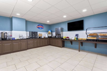 Free daily continental breakfast at Baymont by Wyndham Orlando/International Dr/Universal Blvd