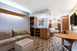 1 Schlafzimmer, Zimmersafe, Schreibtisch, Bügeleisen/Bügelbrett