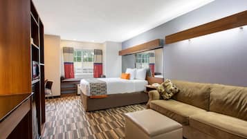 Suite, 1 Queen Bed, Non Smoking | 1 bedroom, in-room safe, desk, iron/ironing board