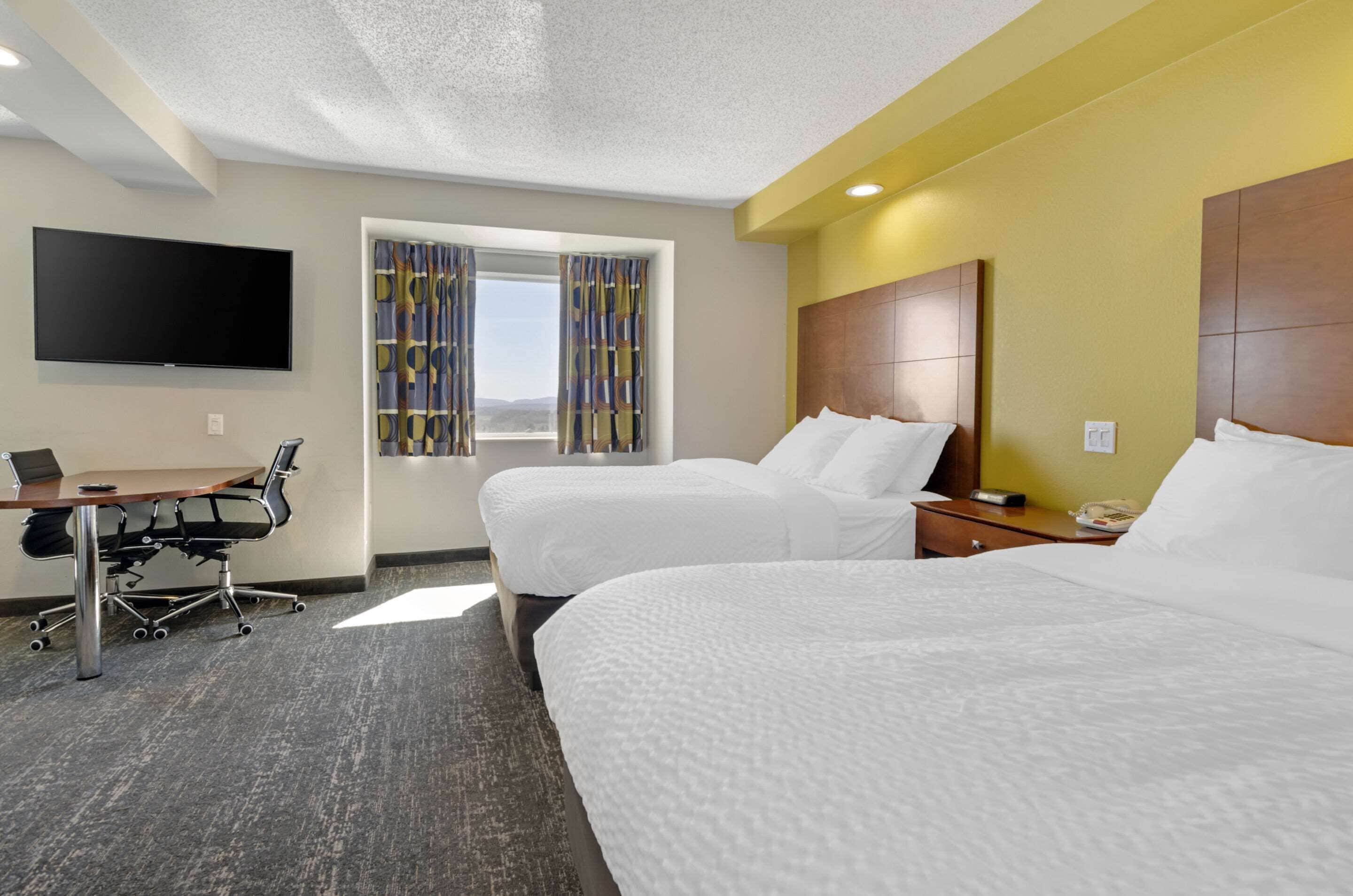 1 bedroom, in-room safe, desk, iron/ironing board