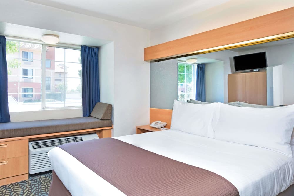 Microtel Inn & Suites by Wyndham Morgan Hill/San Jose Area