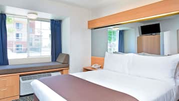 Escritorio, cortinas blackout y cunas gratuitas